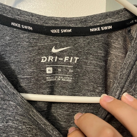 Mens Nike Swim T-Shirt - Picture 3 of 4